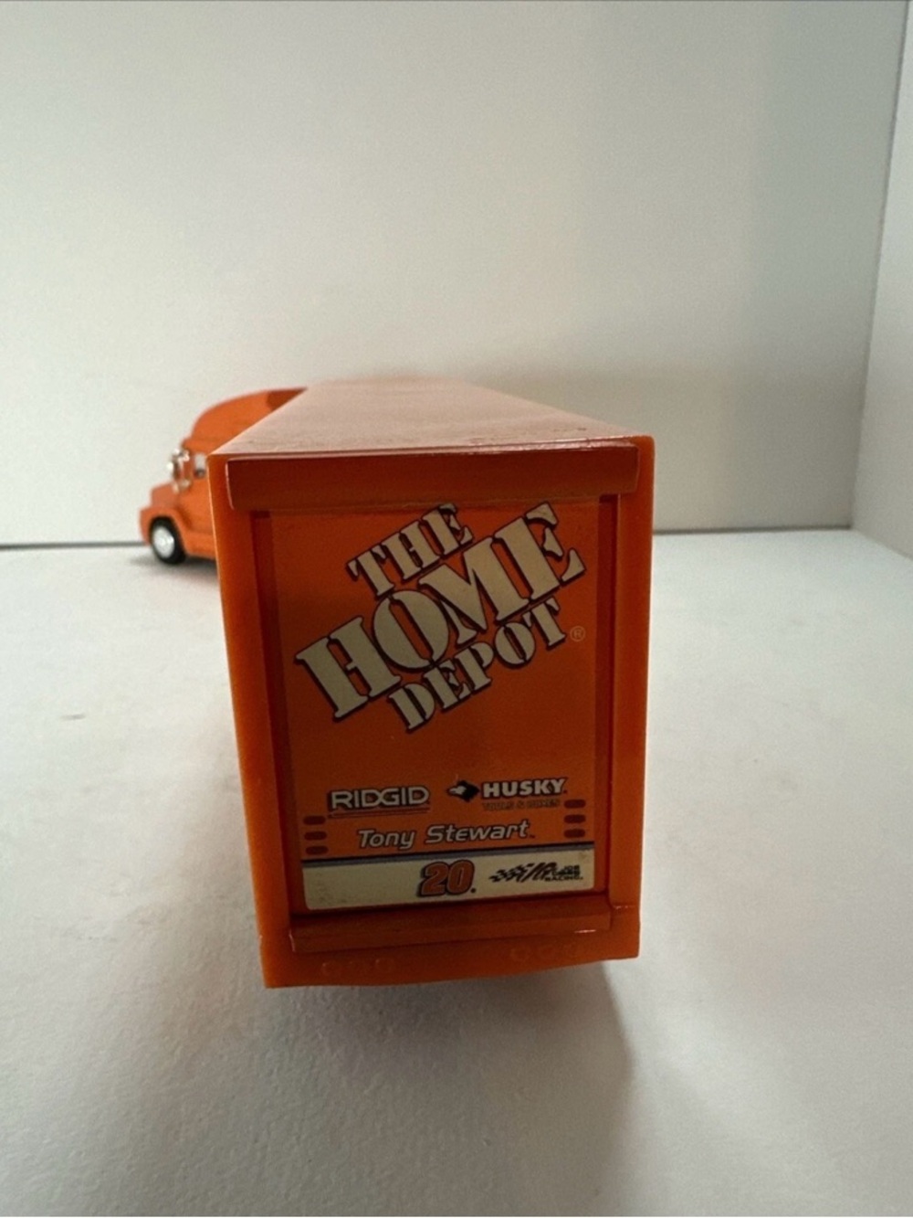 HASBRO 1999 DIE-CAST THE HOME DEPOT  TONY STEWART # 20 TRANSPORTER - Picture 6 of 6